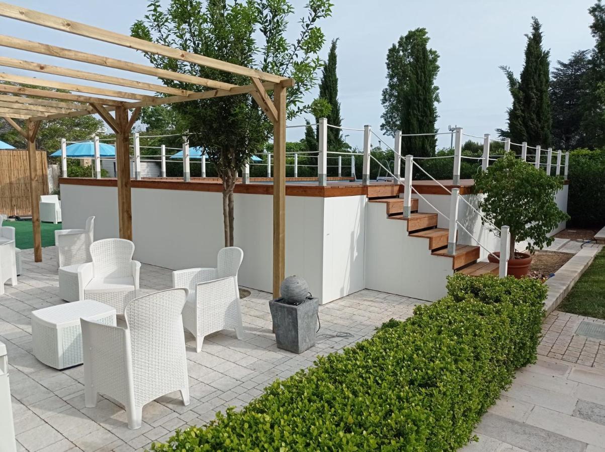 Apartamento Casa Torre Di Specchio Con Piscina Bari Exterior foto